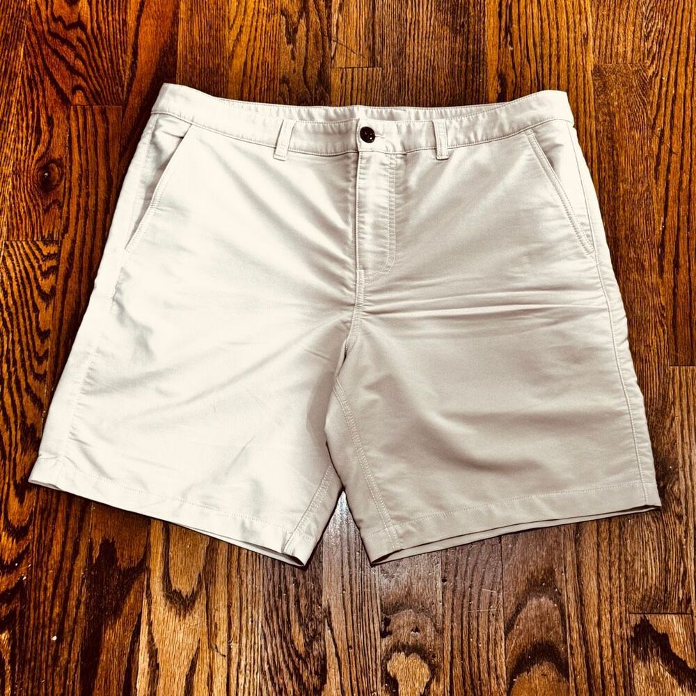 Turtleson Tan Flat Front Performance Shorts. Size 34.